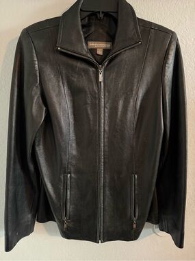 Valerie Stevens Sleek Black Leather Zip Jacket